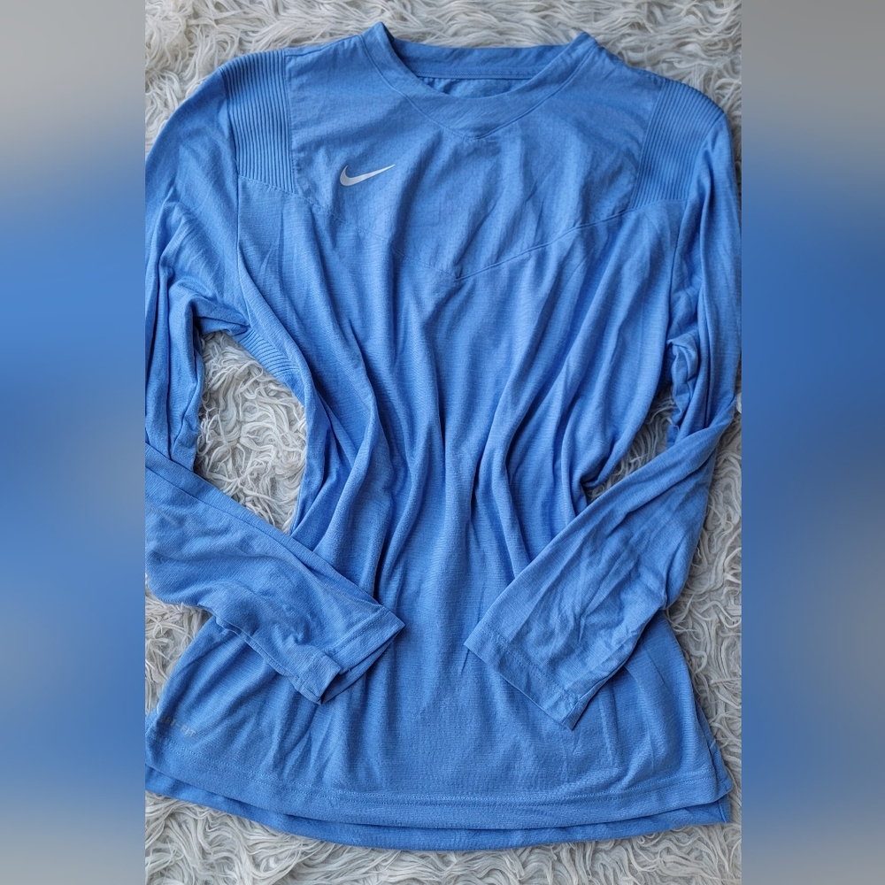 Nike long sleeve T-shirt
